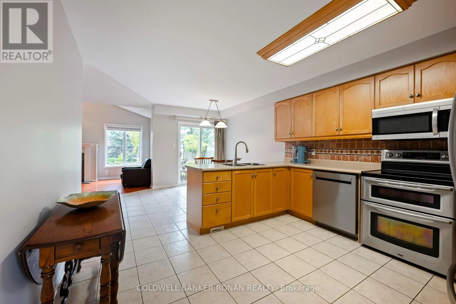 44 BACCARAT CRESCENT