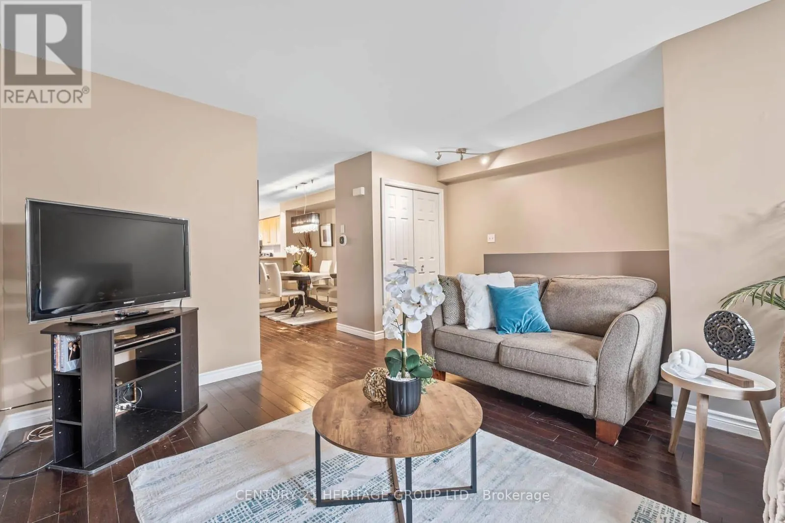 51 - 2531 NORTHAMPTON BOULEVARD