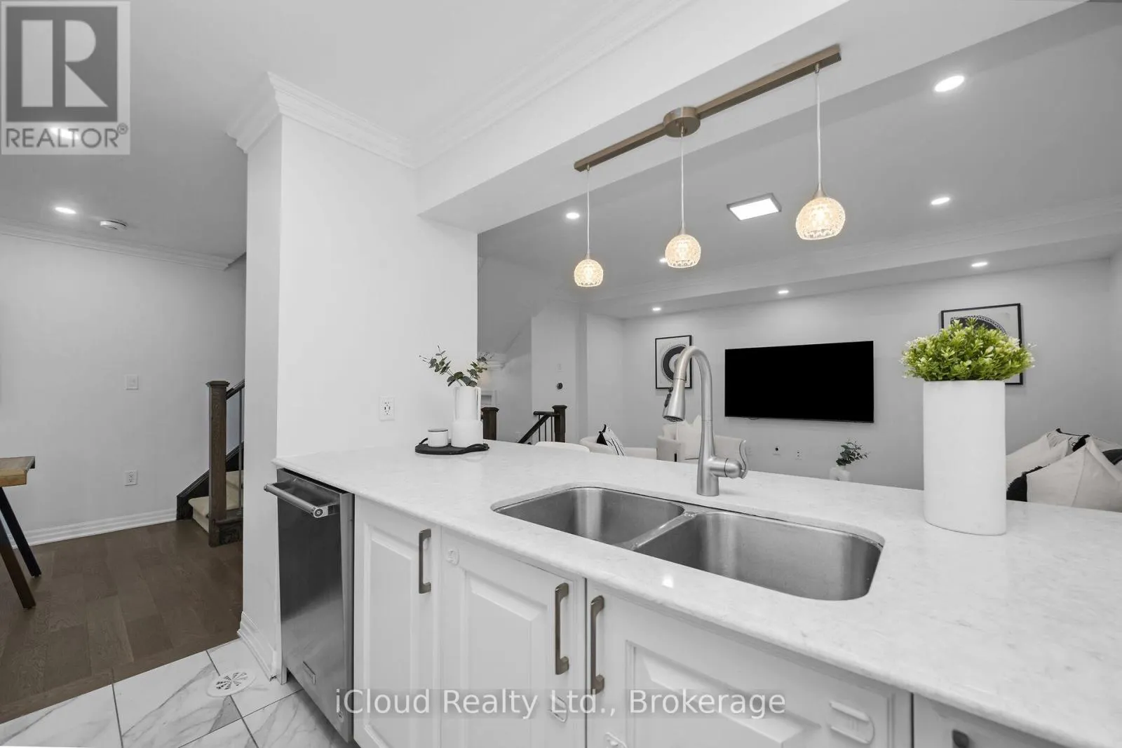 142 - 1000 ASLETON BOULEVARD