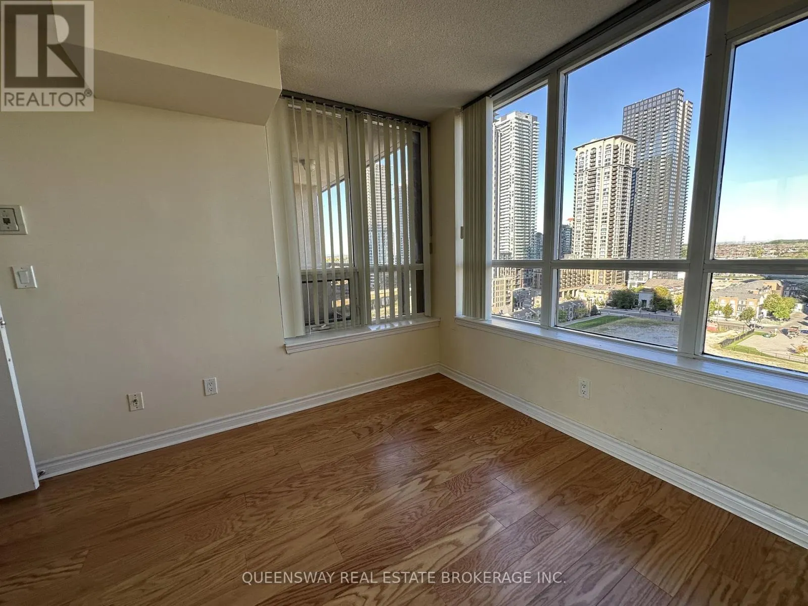 1507 - 4090 LIVING ARTS DRIVE