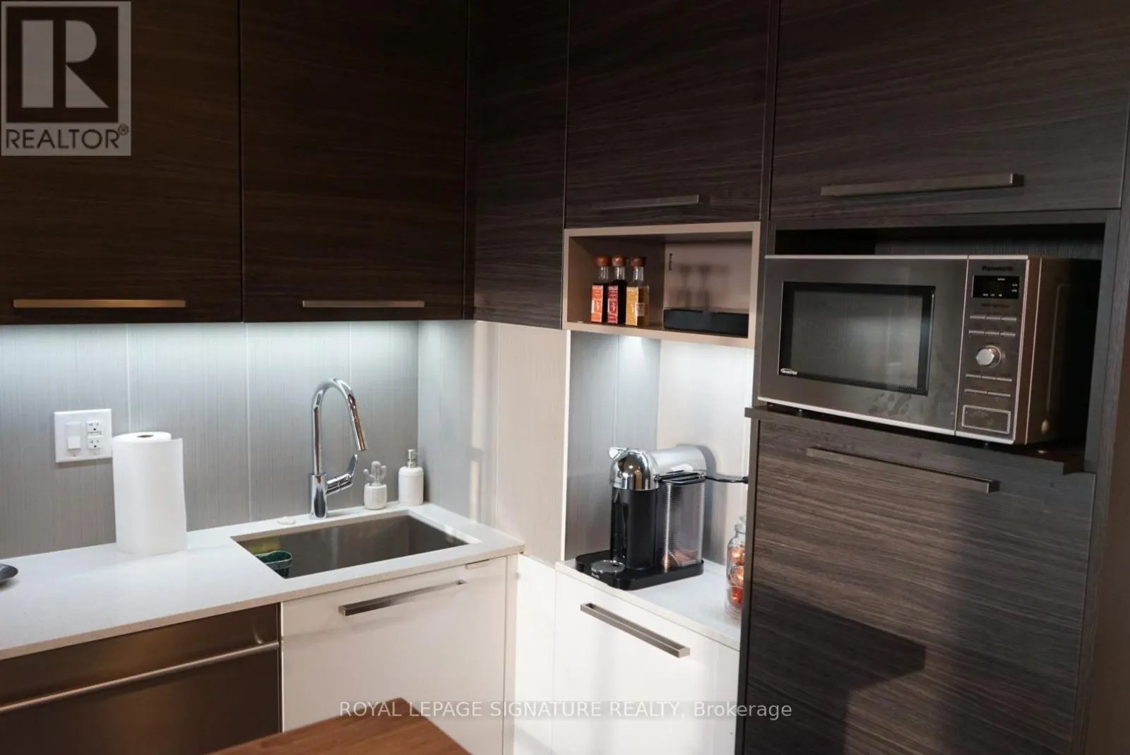 1104 - 36 PARK LAWN ROAD