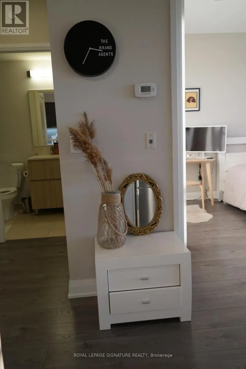 1104 - 36 PARK LAWN ROAD