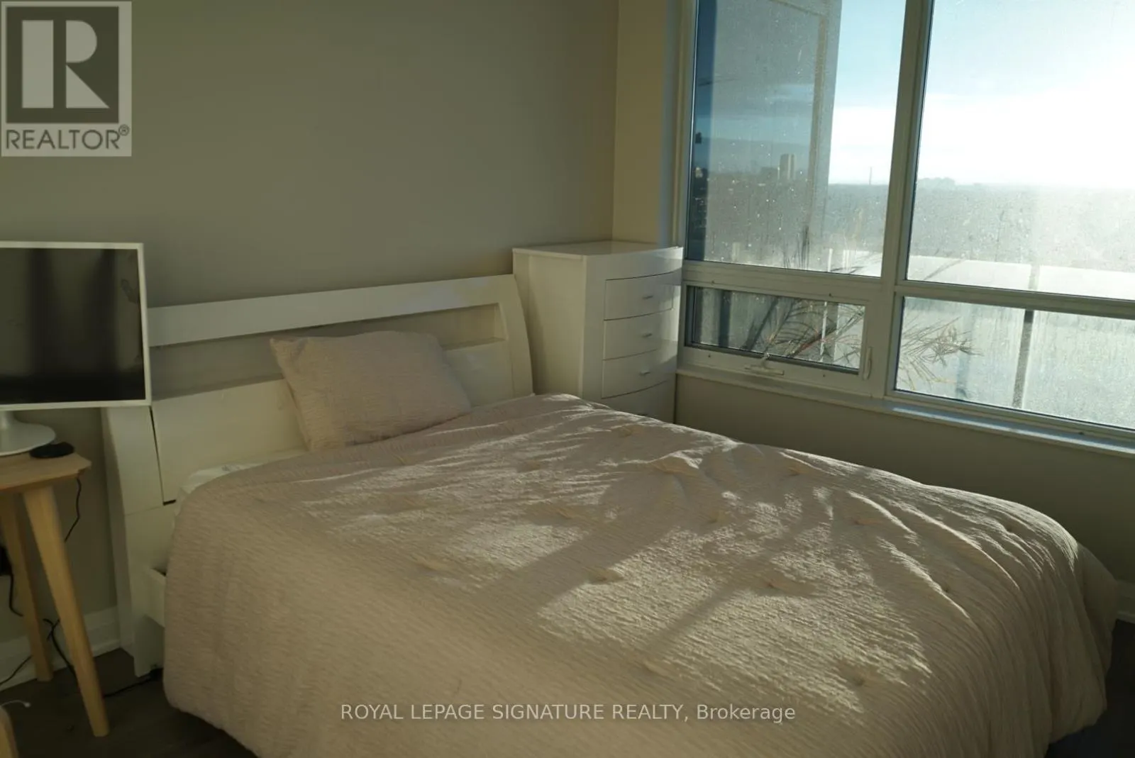 1104 - 36 PARK LAWN ROAD