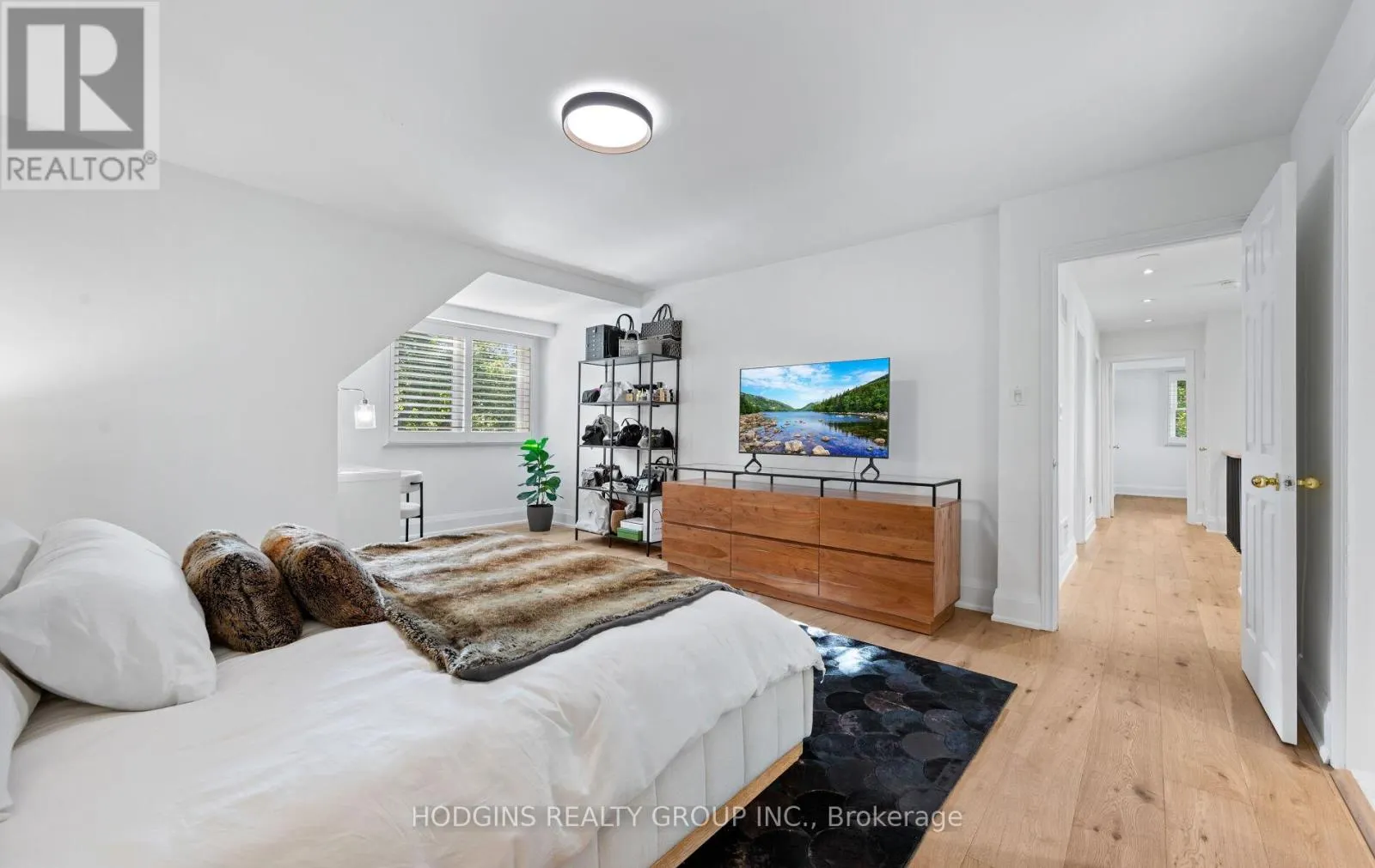 1726 SHERWOOD FORREST CIRCLE