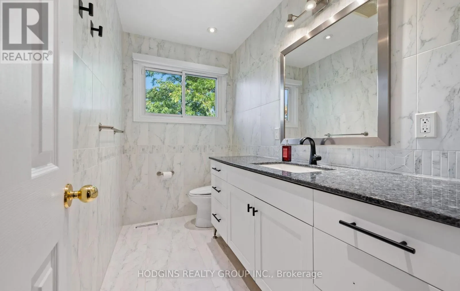 1726 SHERWOOD FORREST CIRCLE