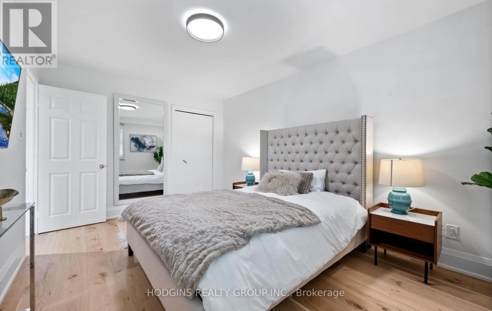 1726 SHERWOOD FORREST CIRCLE