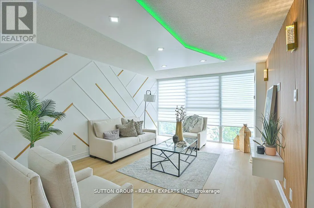 713 - 35 TRAILWOOD DRIVE