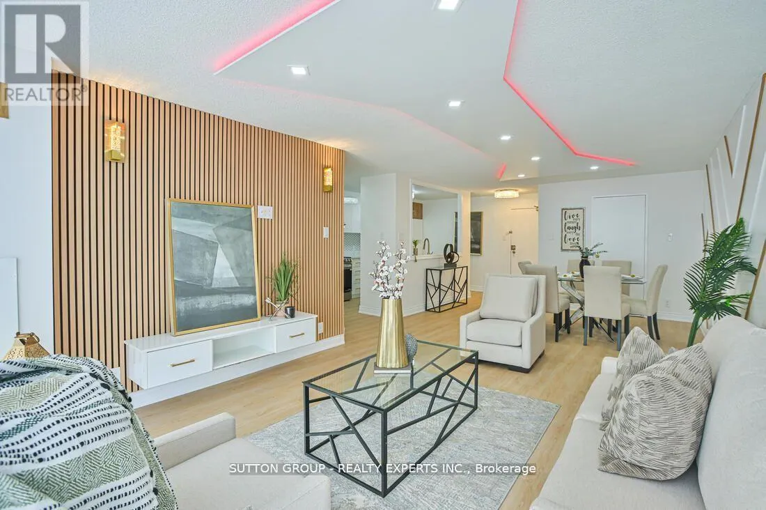 713 - 35 TRAILWOOD DRIVE