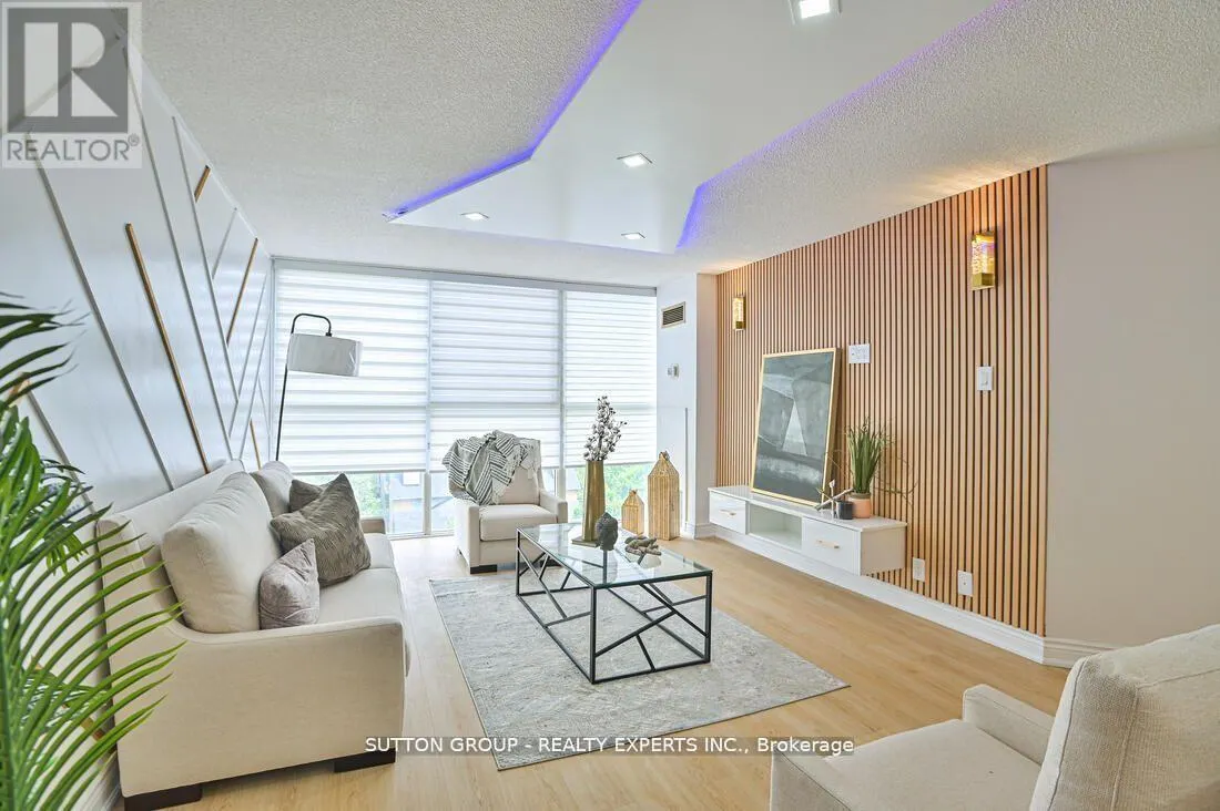 713 - 35 TRAILWOOD DRIVE