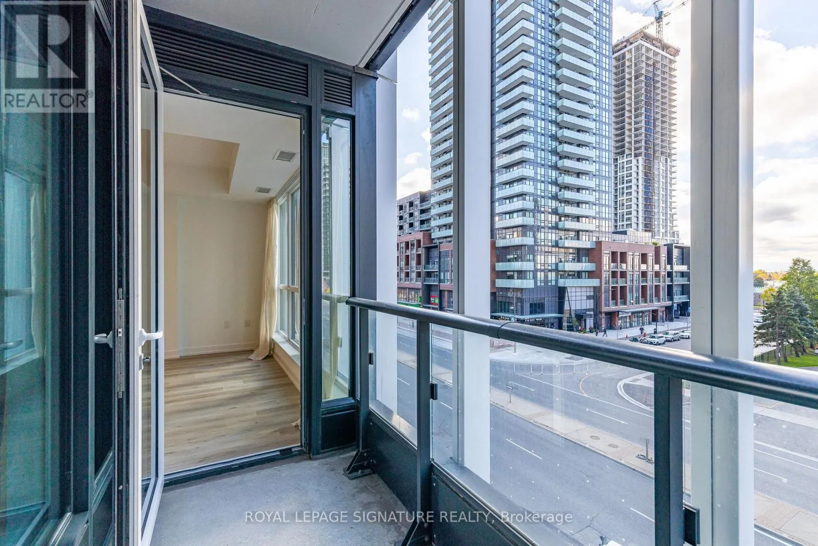 311 - 395 SQUARE ONE DRIVE