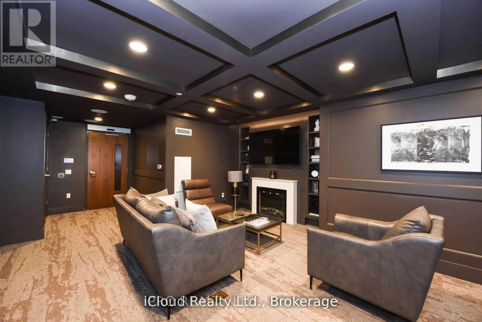 113 - 1050 MAIN STREET E