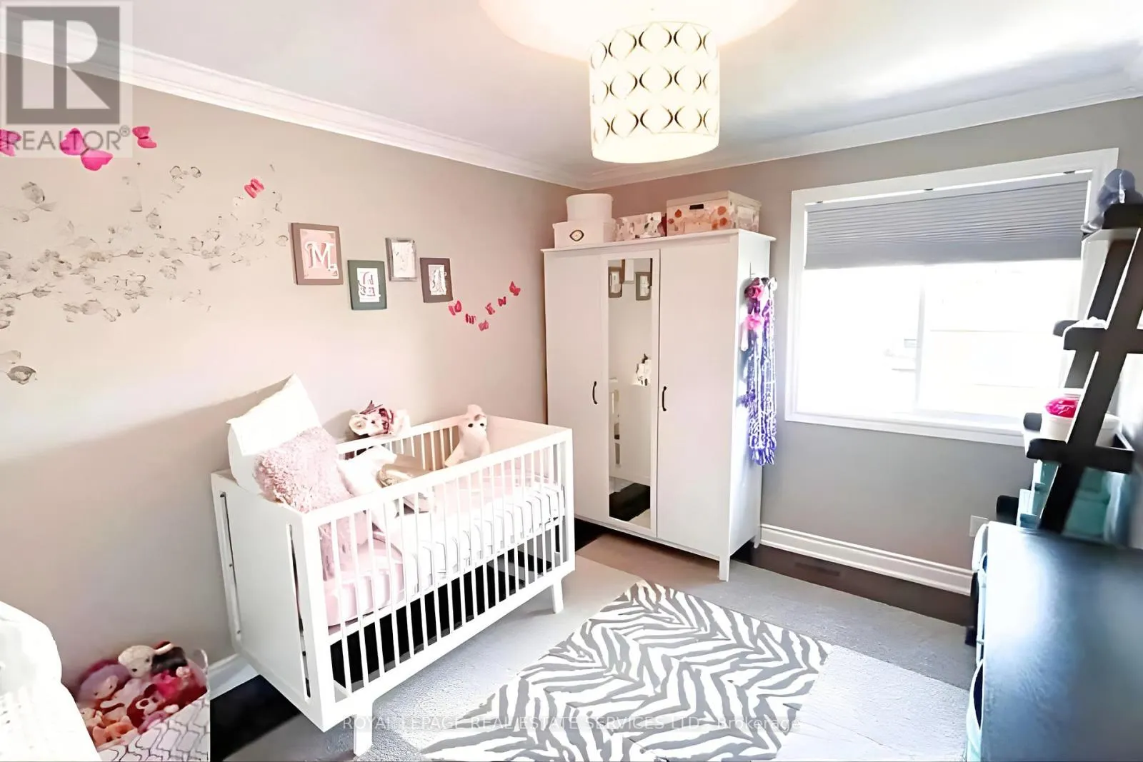 2384 HOLLYBROOK DRIVE