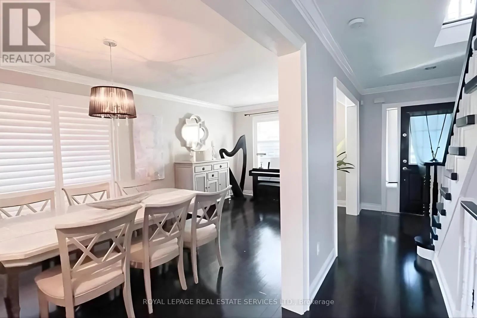 2384 HOLLYBROOK DRIVE