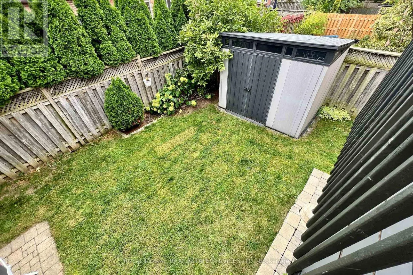 2384 HOLLYBROOK DRIVE