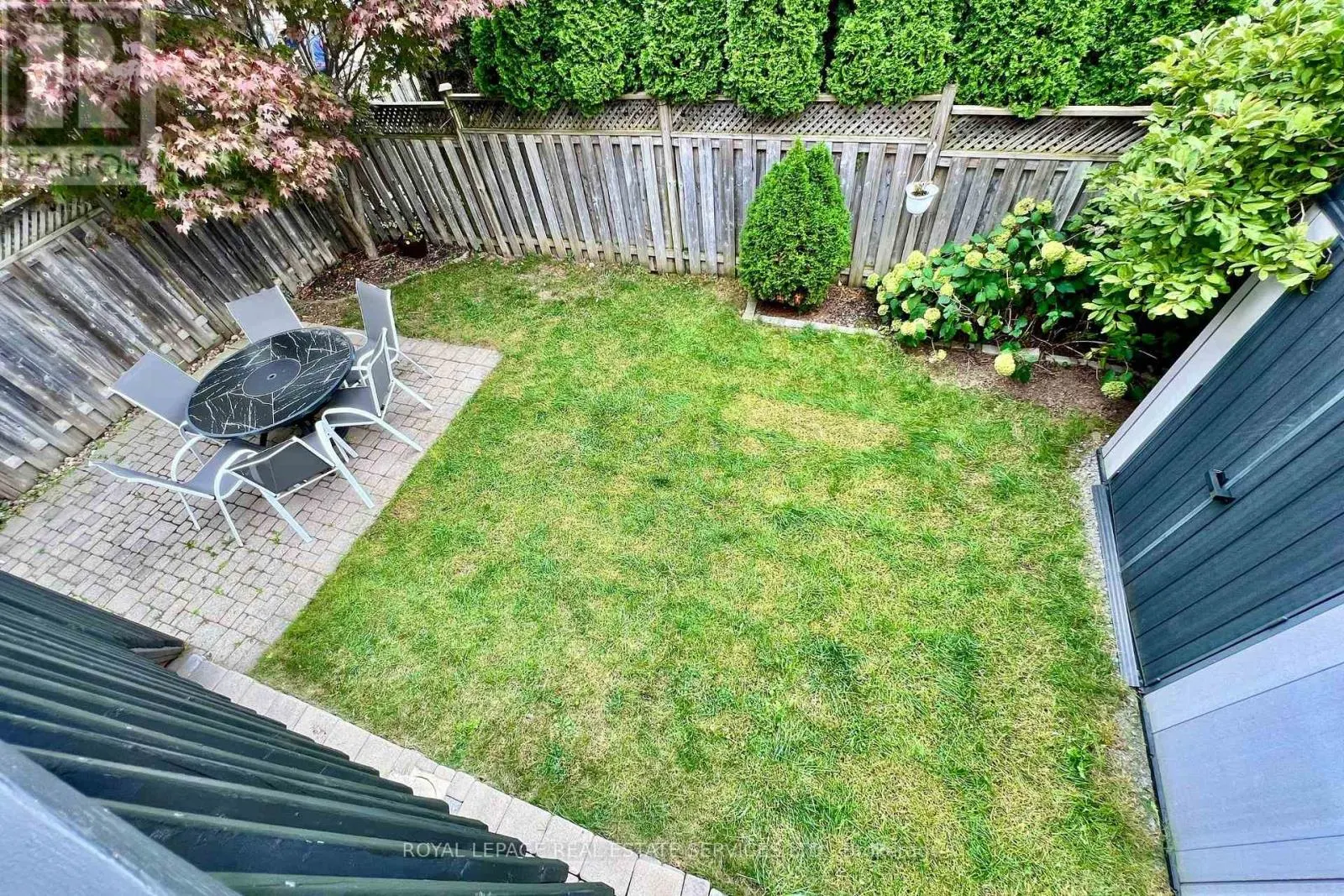 2384 HOLLYBROOK DRIVE