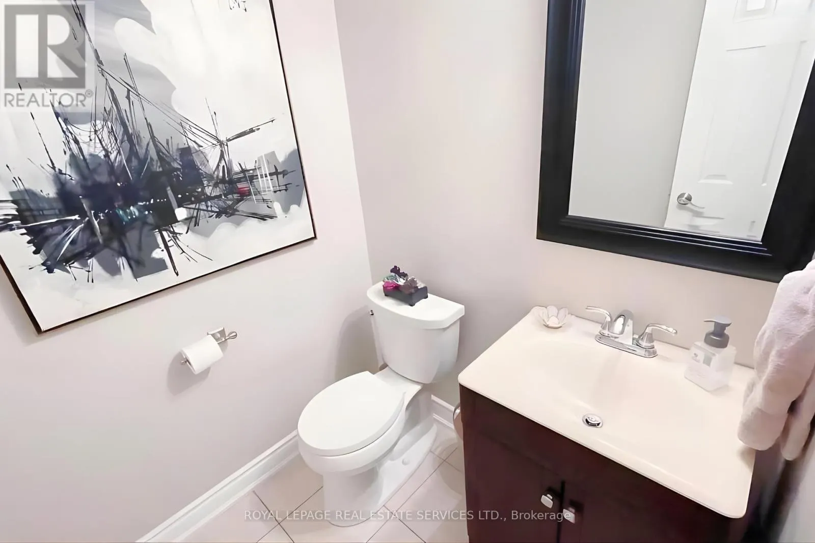 2384 HOLLYBROOK DRIVE