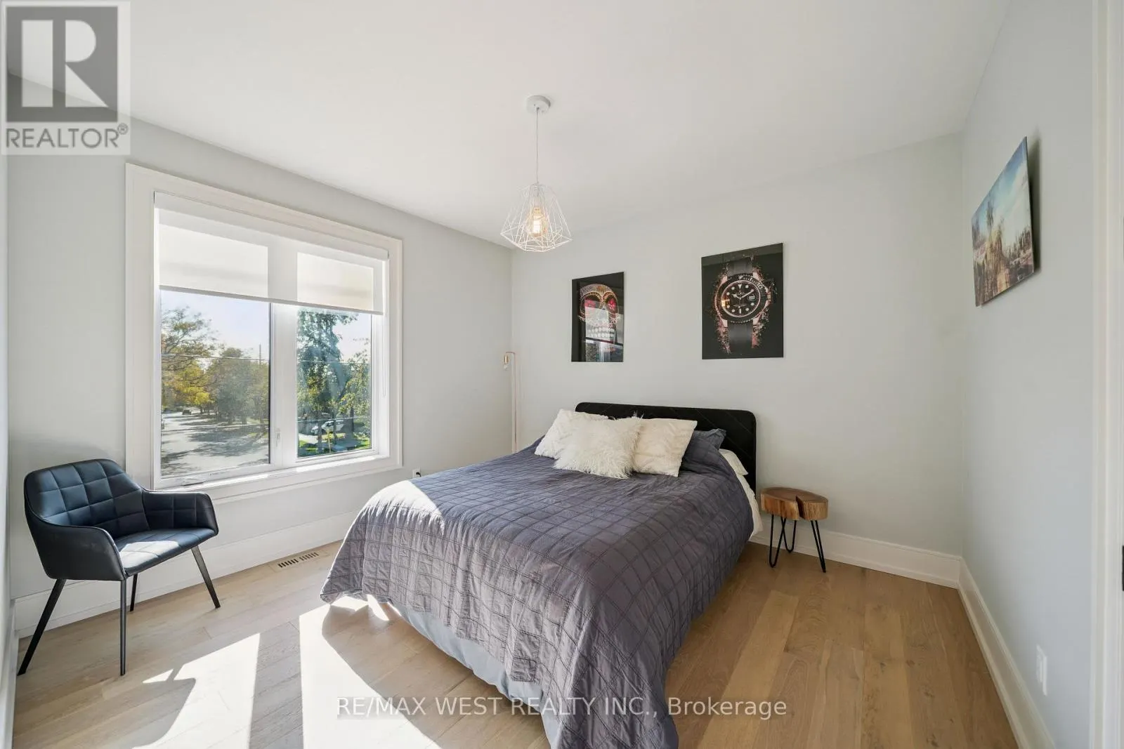 48 ARROWSMITH AVENUE