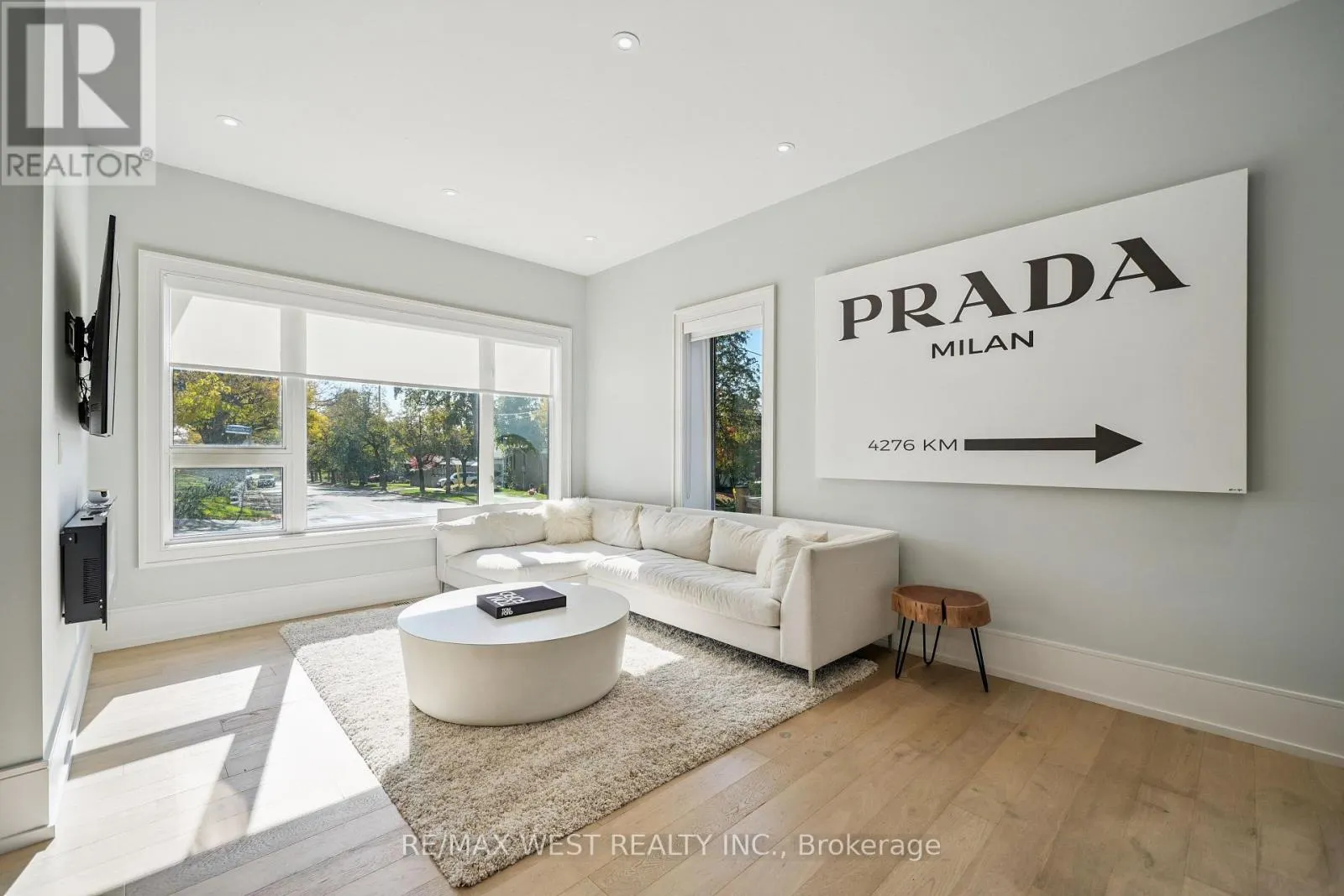 48 ARROWSMITH AVENUE