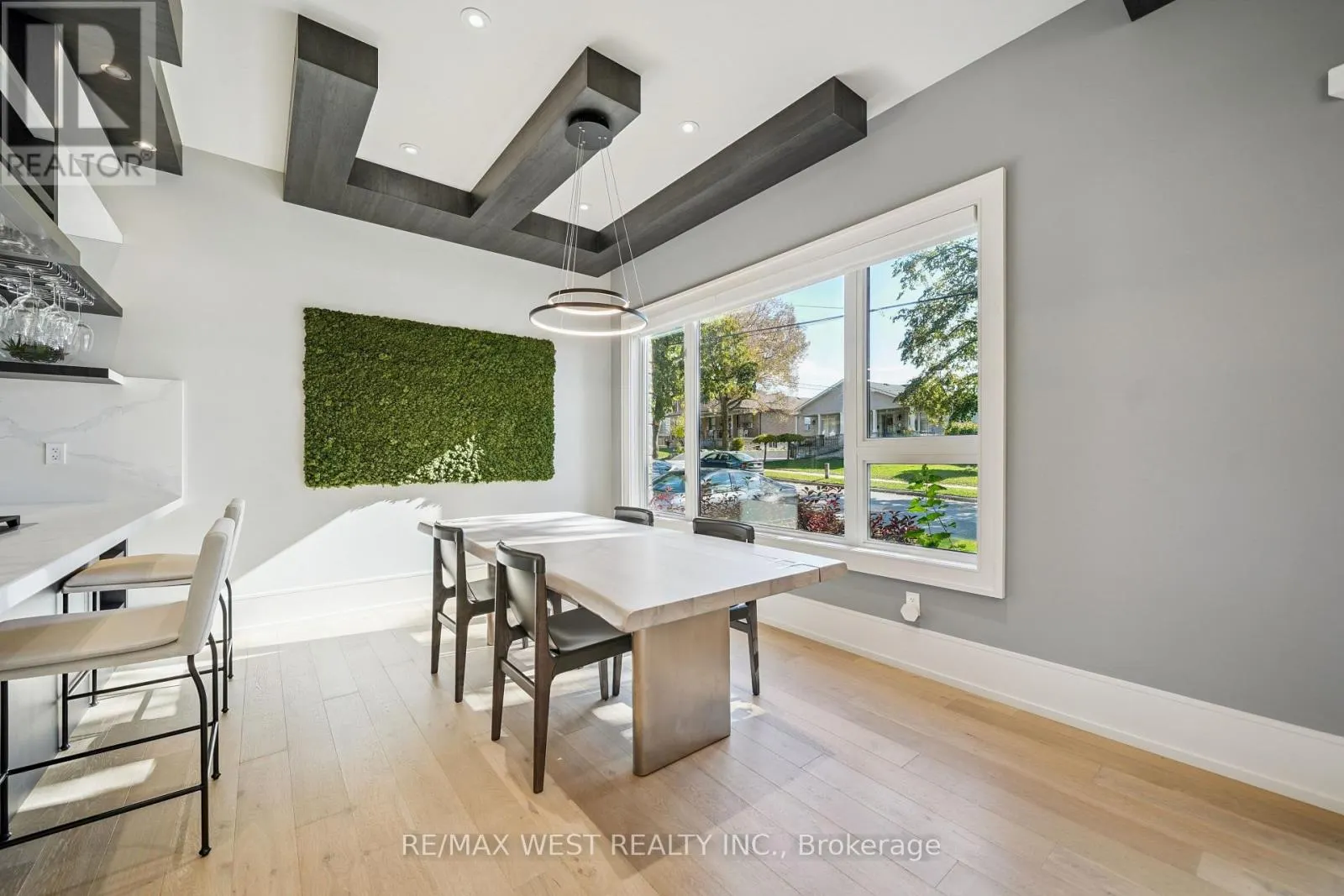 48 ARROWSMITH AVENUE