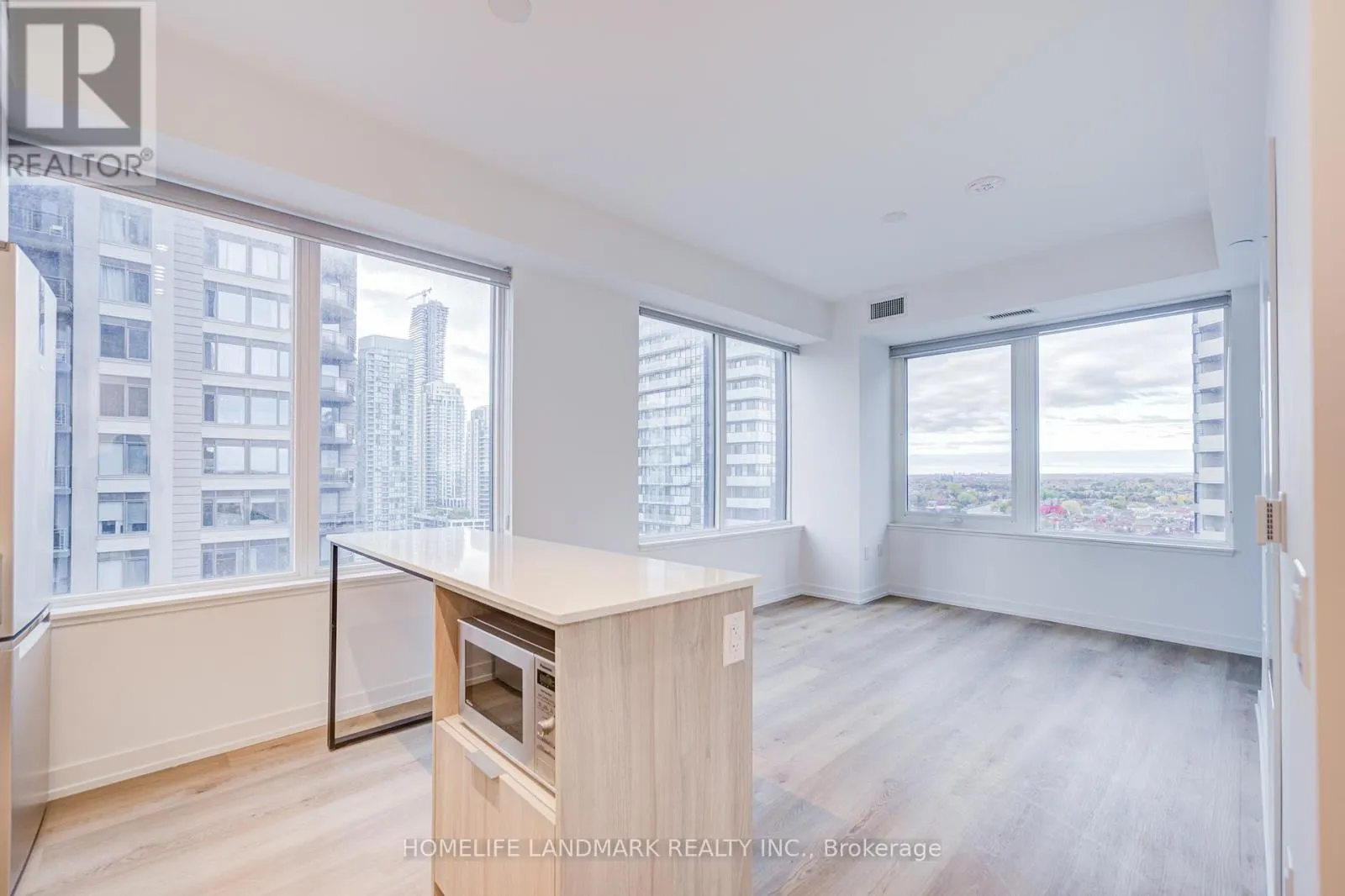 1208 - 395 SQUARE ONE DRIVE