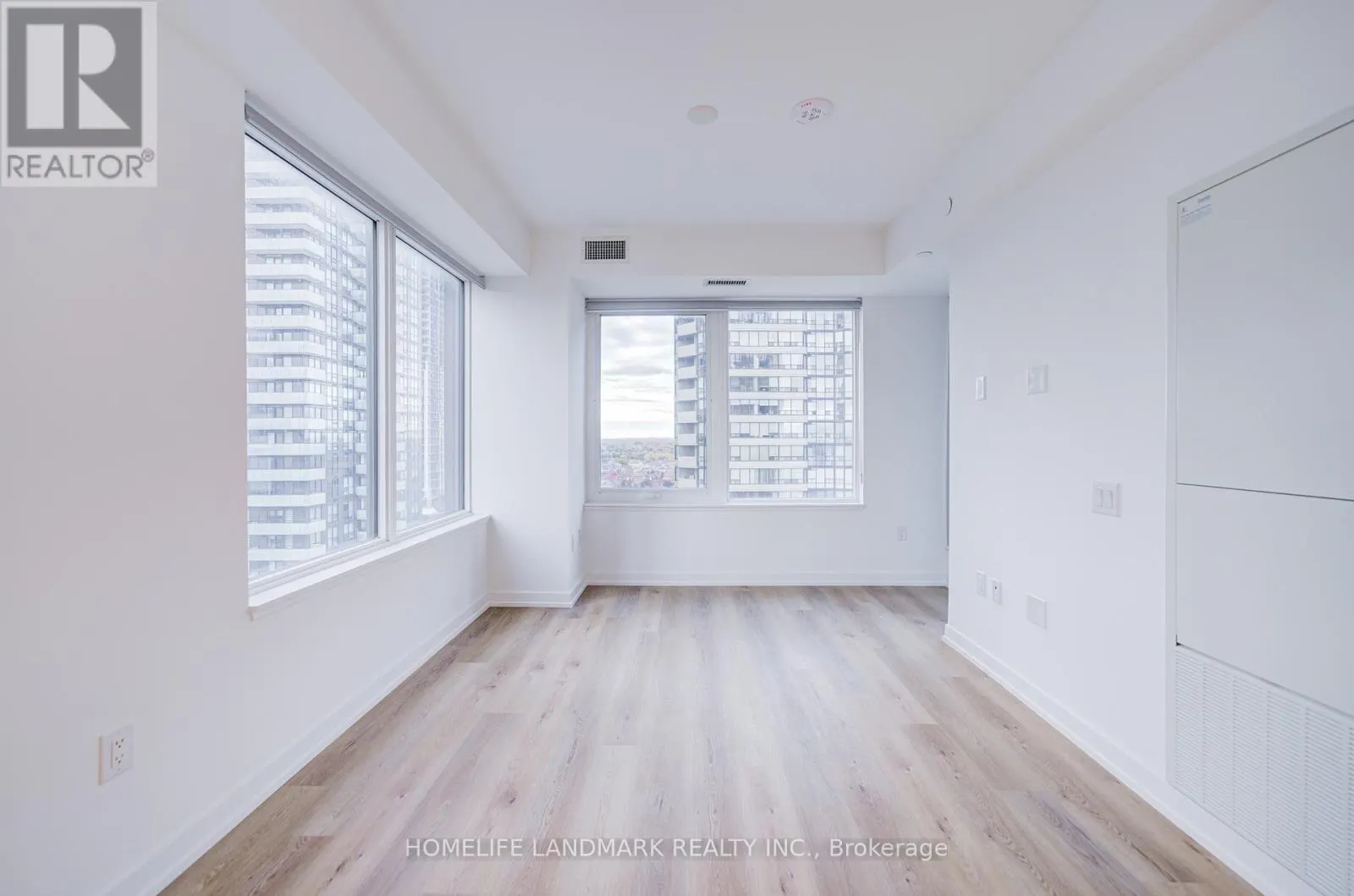 1208 - 395 SQUARE ONE DRIVE