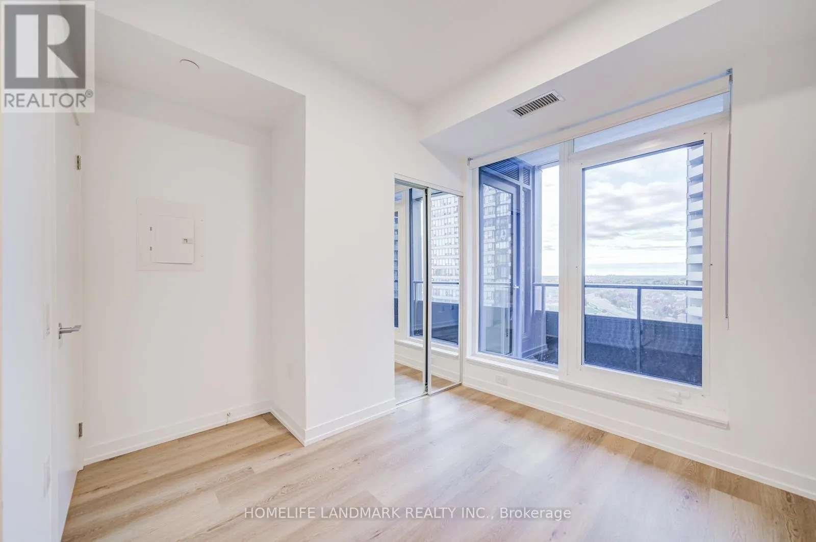 1208 - 395 SQUARE ONE DRIVE