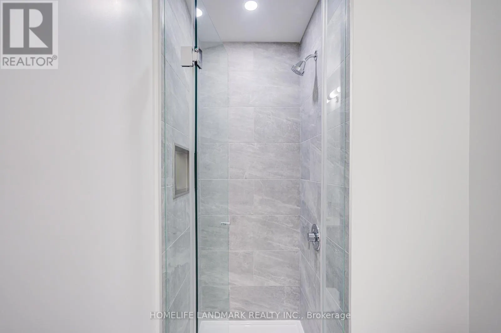 1208 - 395 SQUARE ONE DRIVE