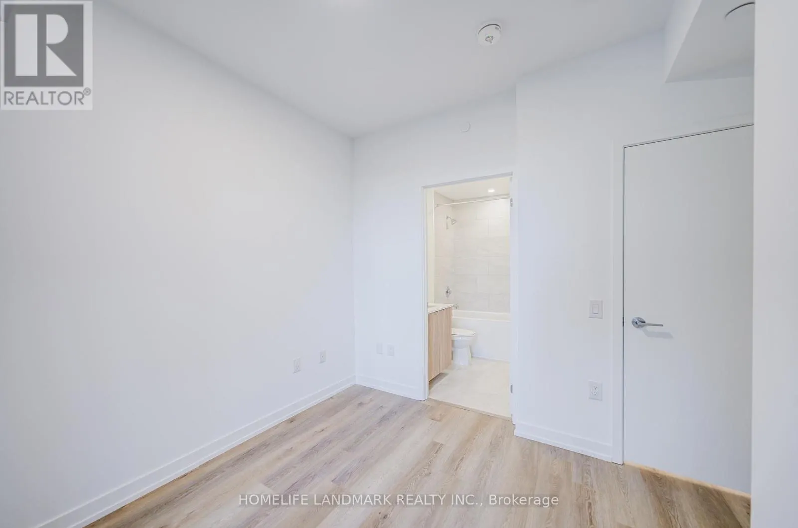 1208 - 395 SQUARE ONE DRIVE