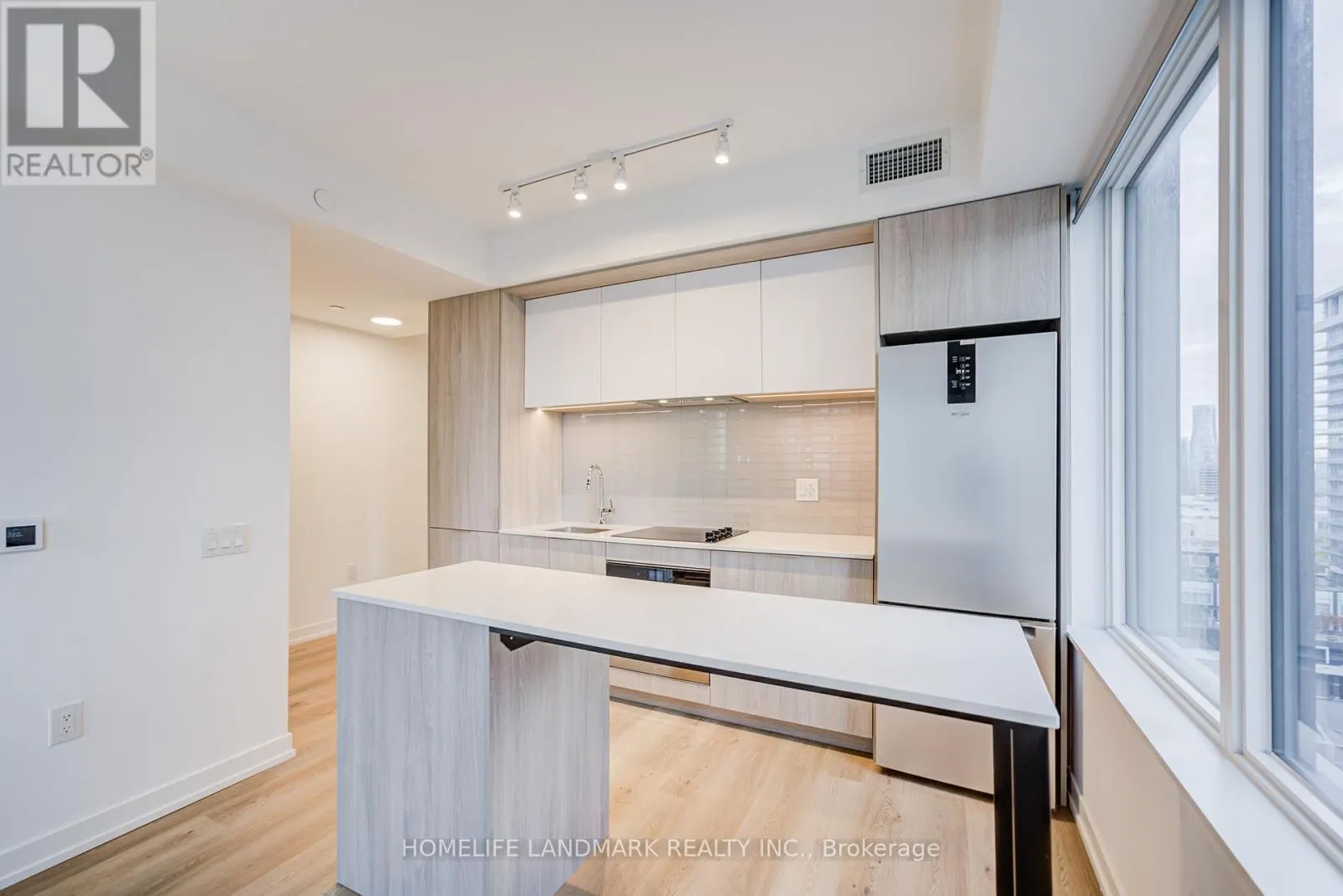 1208 - 395 SQUARE ONE DRIVE