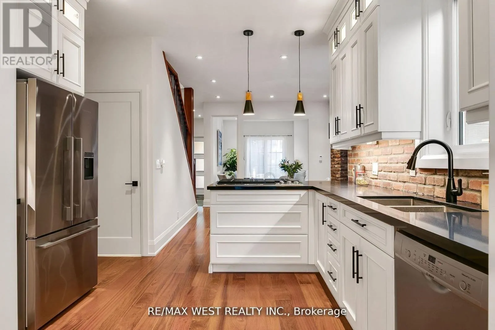 414 CLENDENAN AVENUE