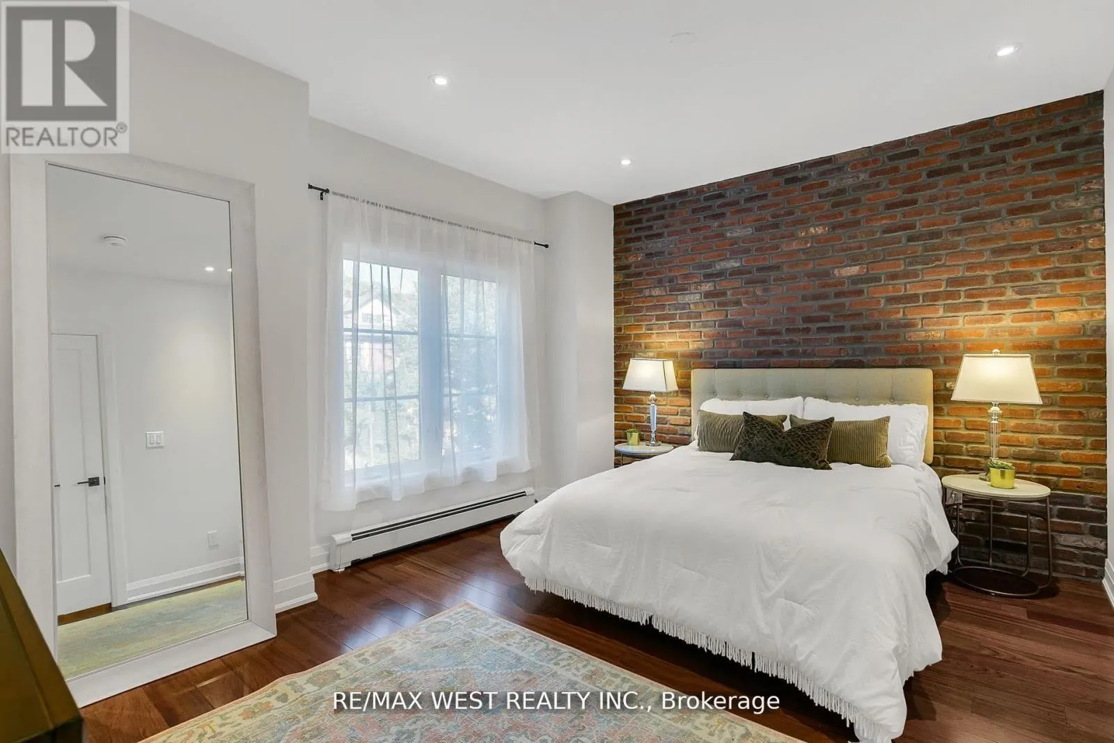 414 CLENDENAN AVENUE