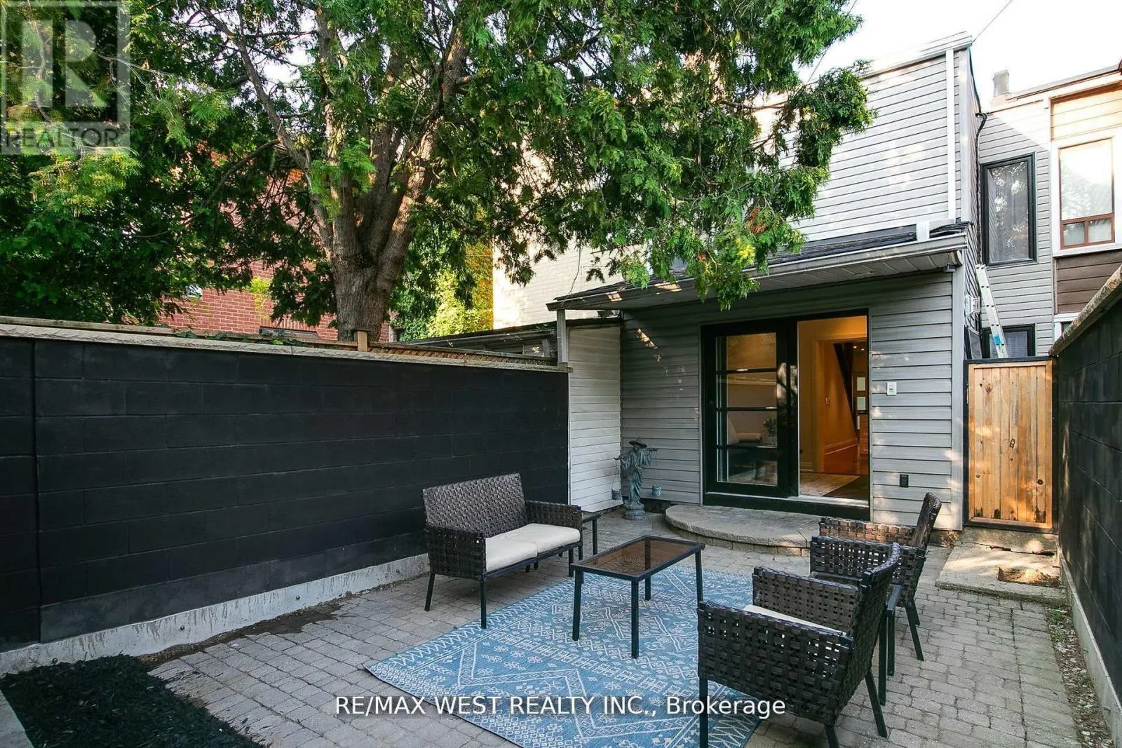 414 CLENDENAN AVENUE