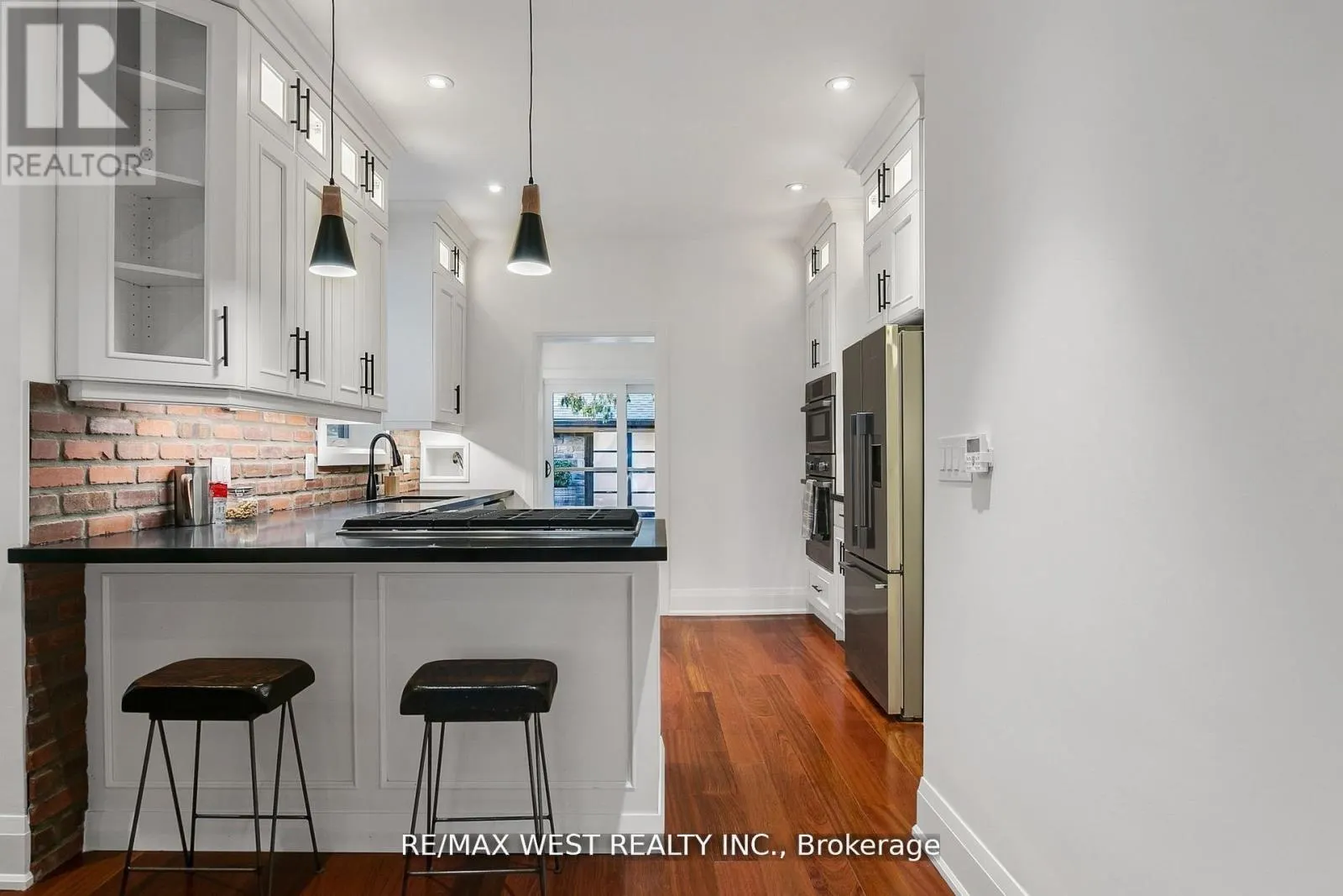 414 CLENDENAN AVENUE