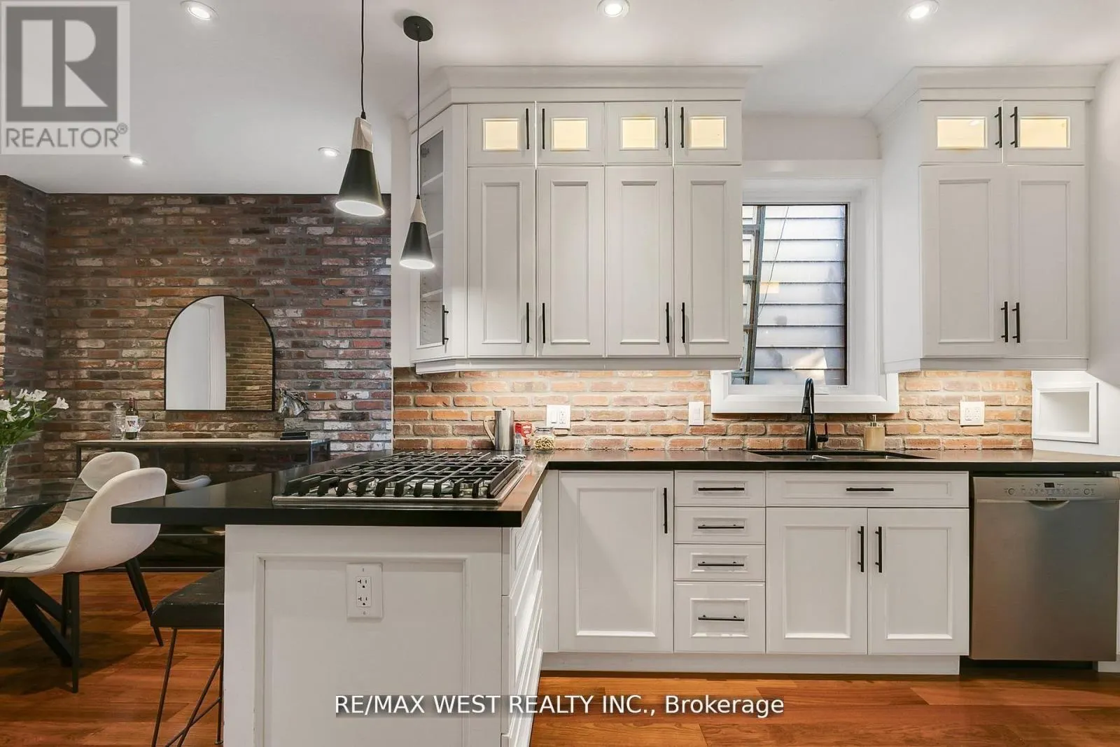 414 CLENDENAN AVENUE