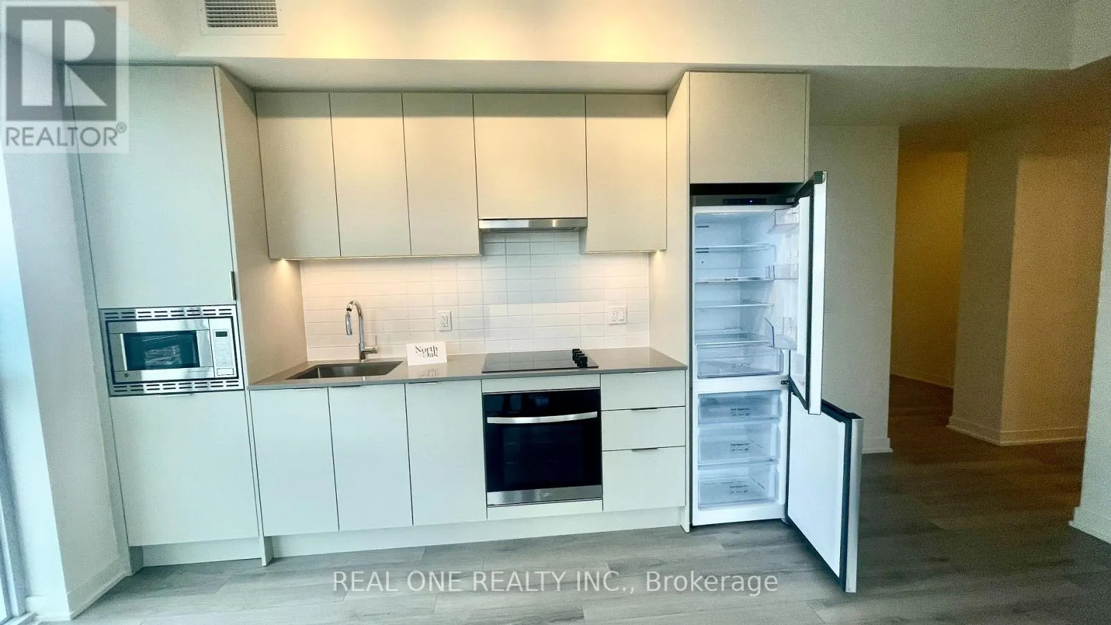 1909 - 3079 TRAFALGAR ROAD