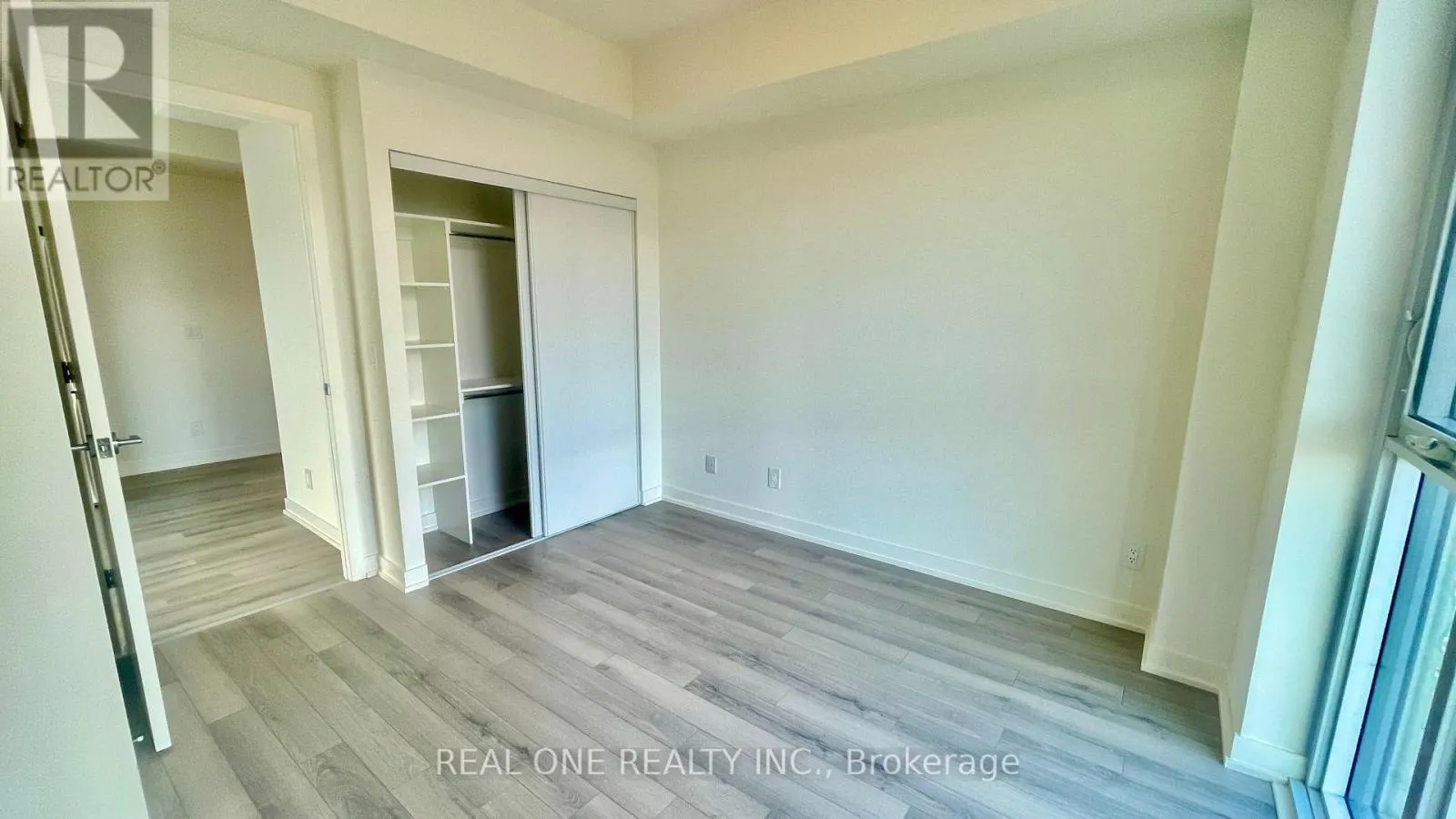 1909 - 3079 TRAFALGAR ROAD