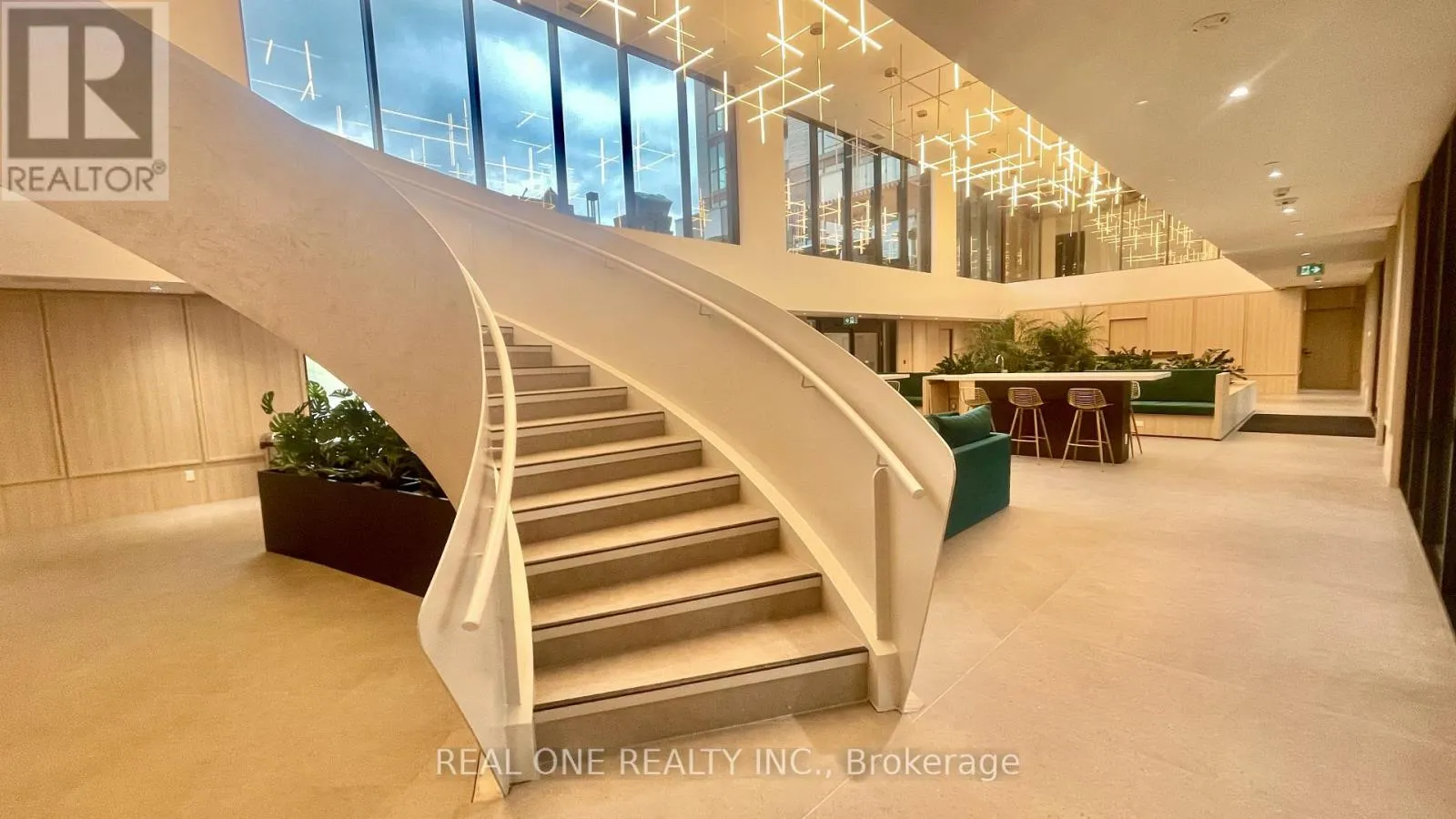 1909 - 3079 TRAFALGAR ROAD