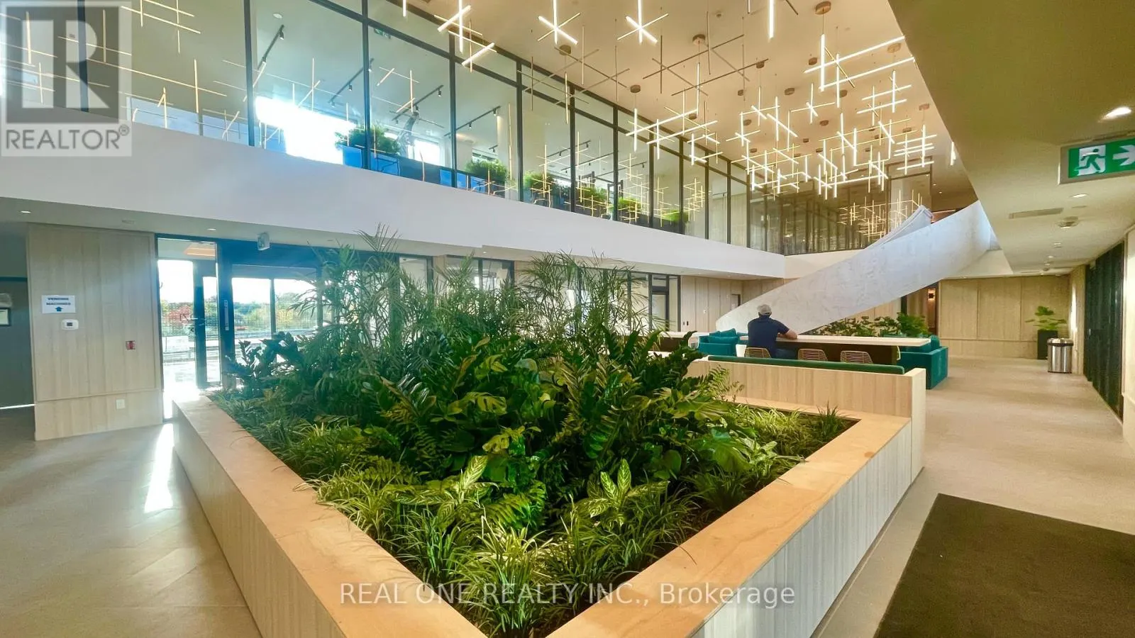 1909 - 3079 TRAFALGAR ROAD