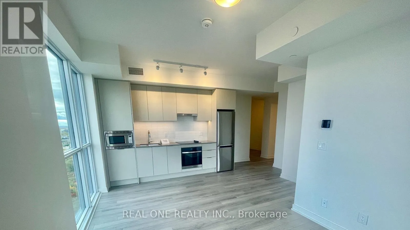 1909 - 3079 TRAFALGAR ROAD