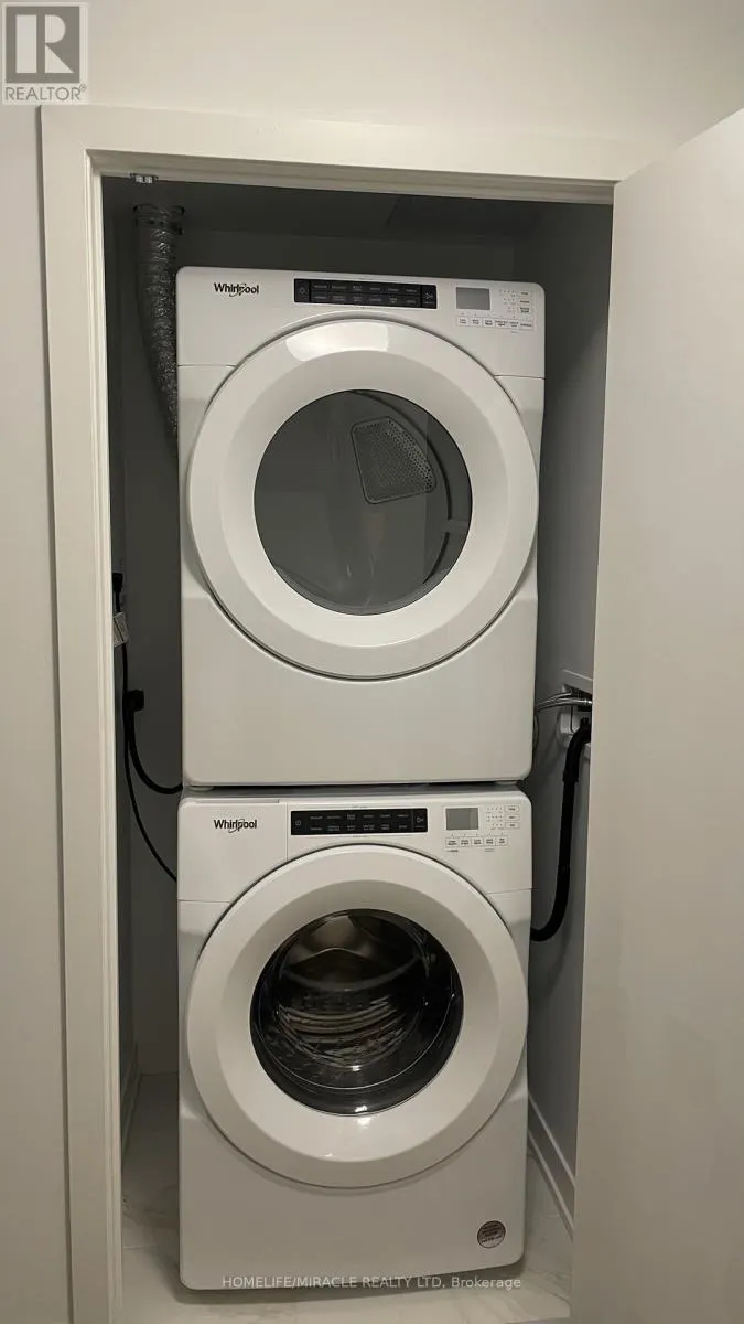 331 - 395 DUNDAS STREET W