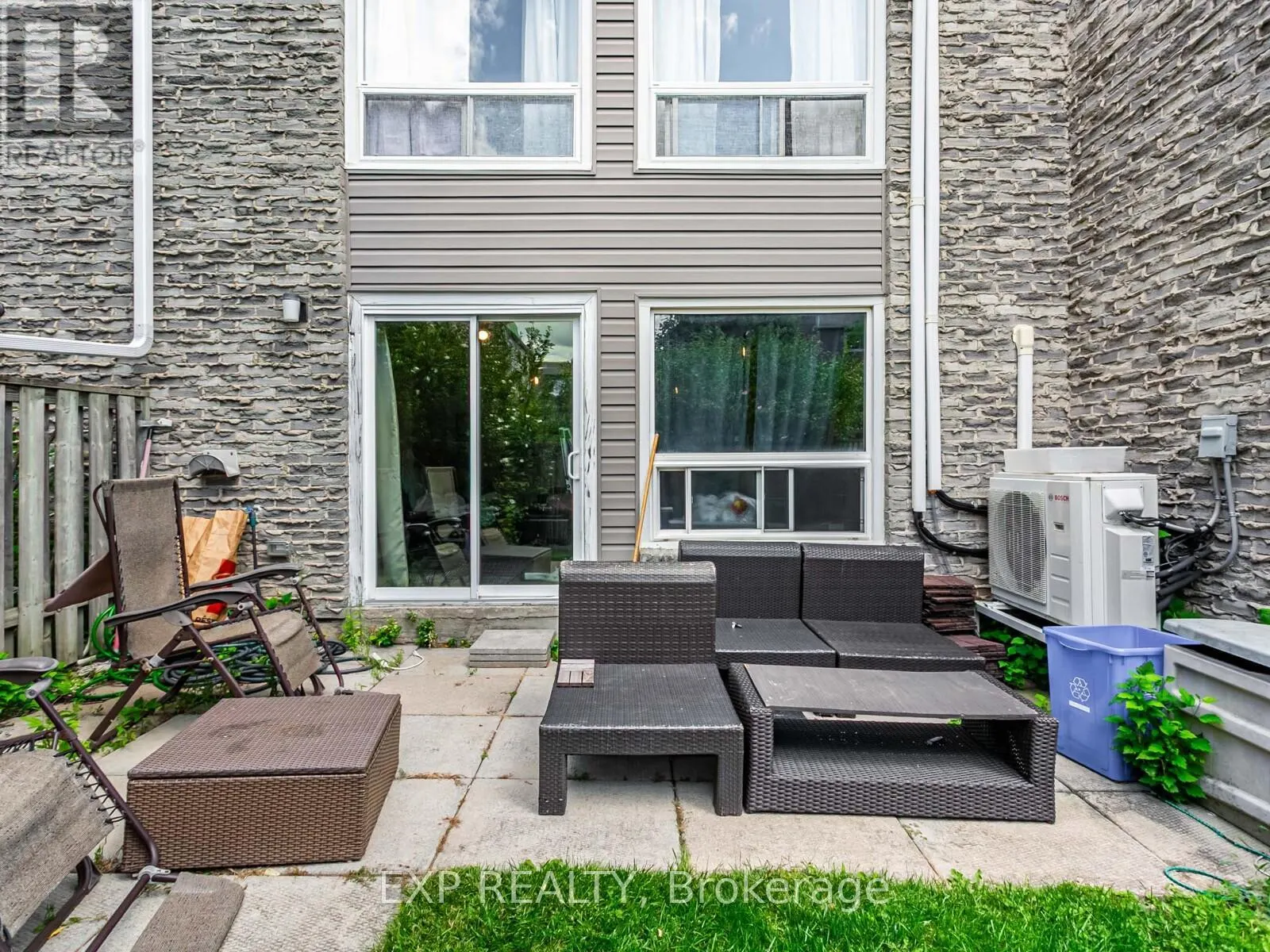 64 - 2050 UPPER MIDDLE ROAD