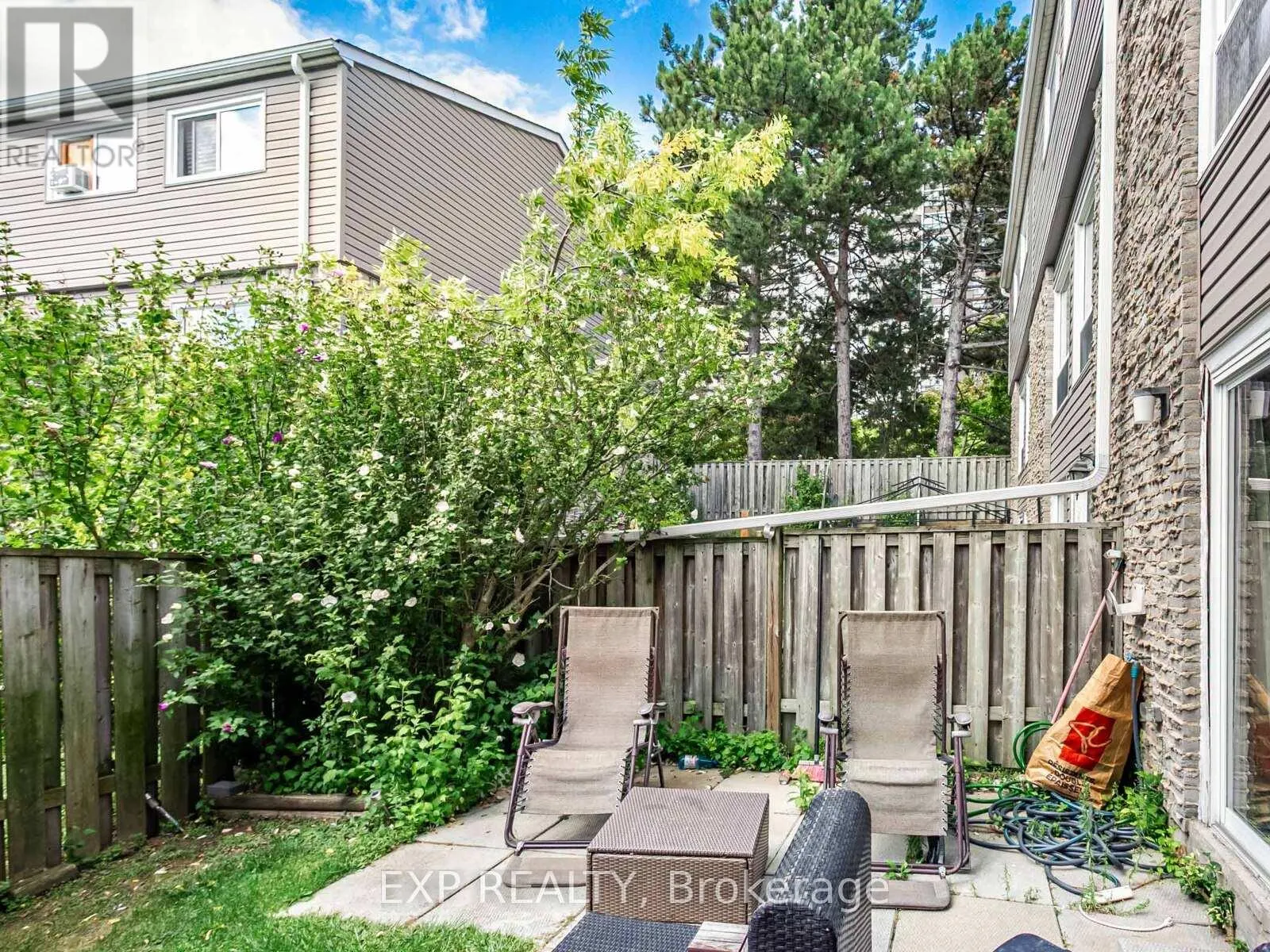 64 - 2050 UPPER MIDDLE ROAD