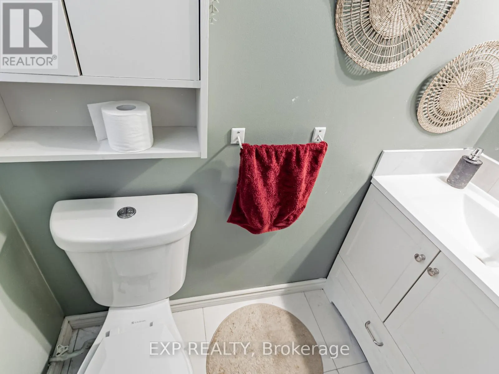 64 - 2050 UPPER MIDDLE ROAD