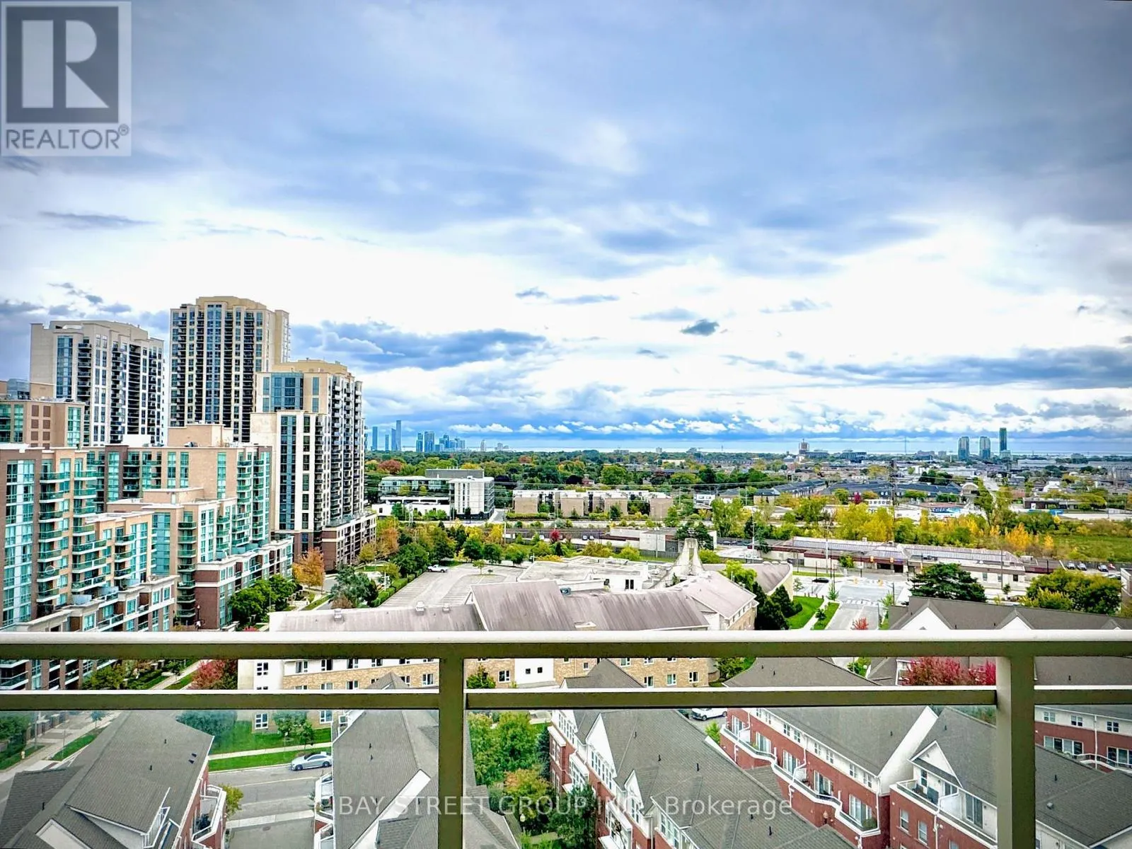 1107 - 5101 DUNDAS STREET W