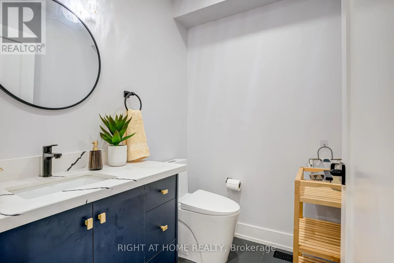 3 FORESTGROVE CIRCLE