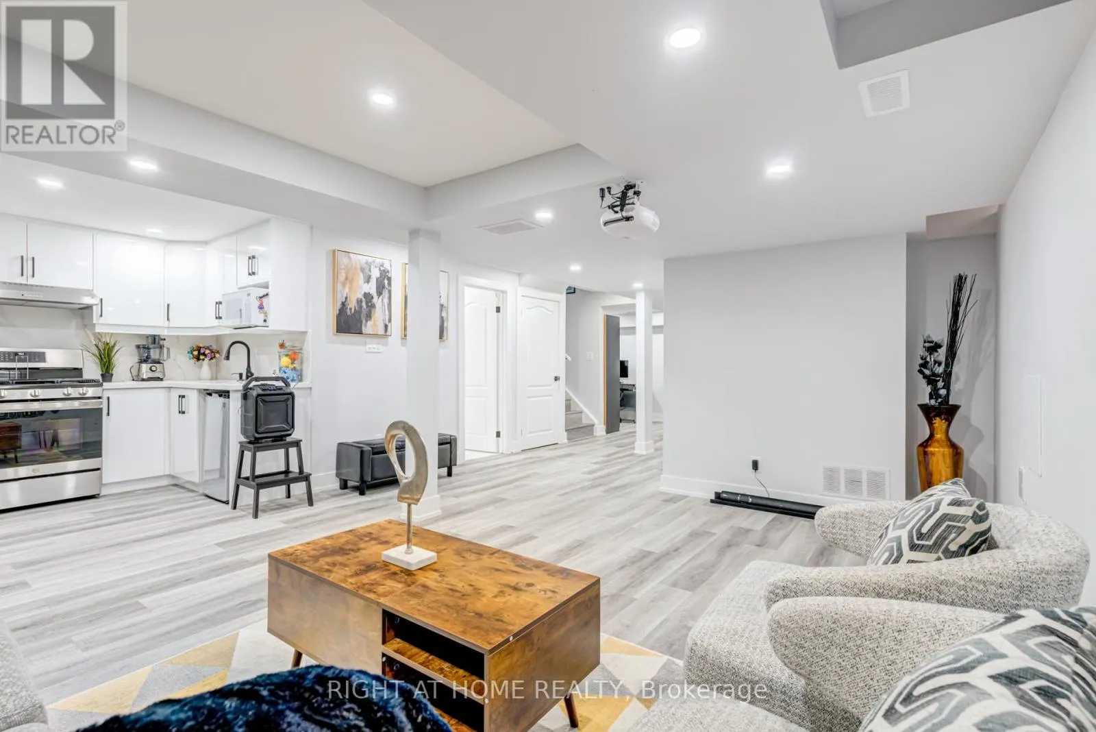 3 FORESTGROVE CIRCLE