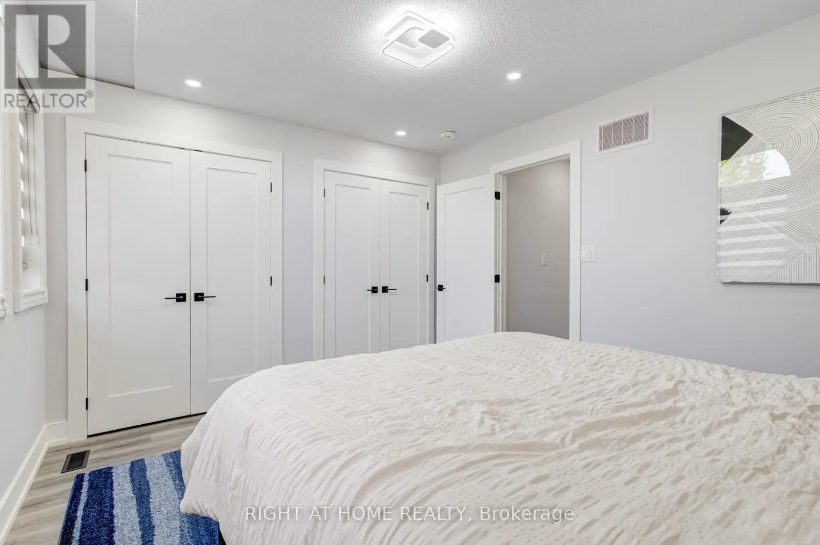 3 FORESTGROVE CIRCLE