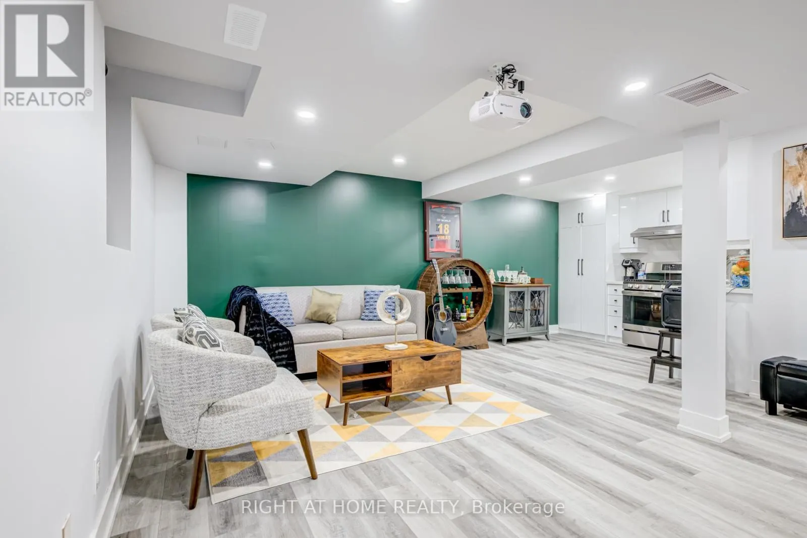 3 FORESTGROVE CIRCLE