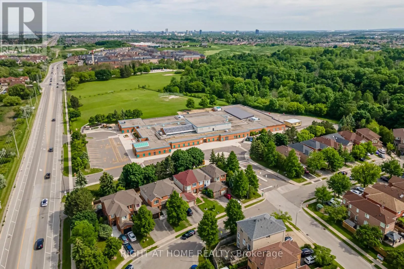 3 FORESTGROVE CIRCLE