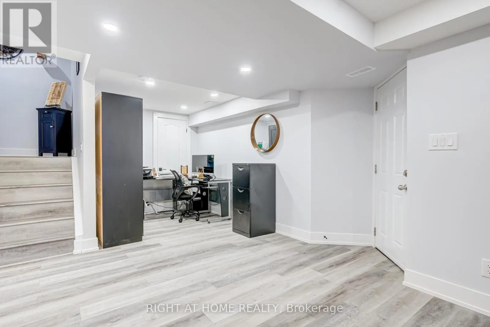 3 FORESTGROVE CIRCLE